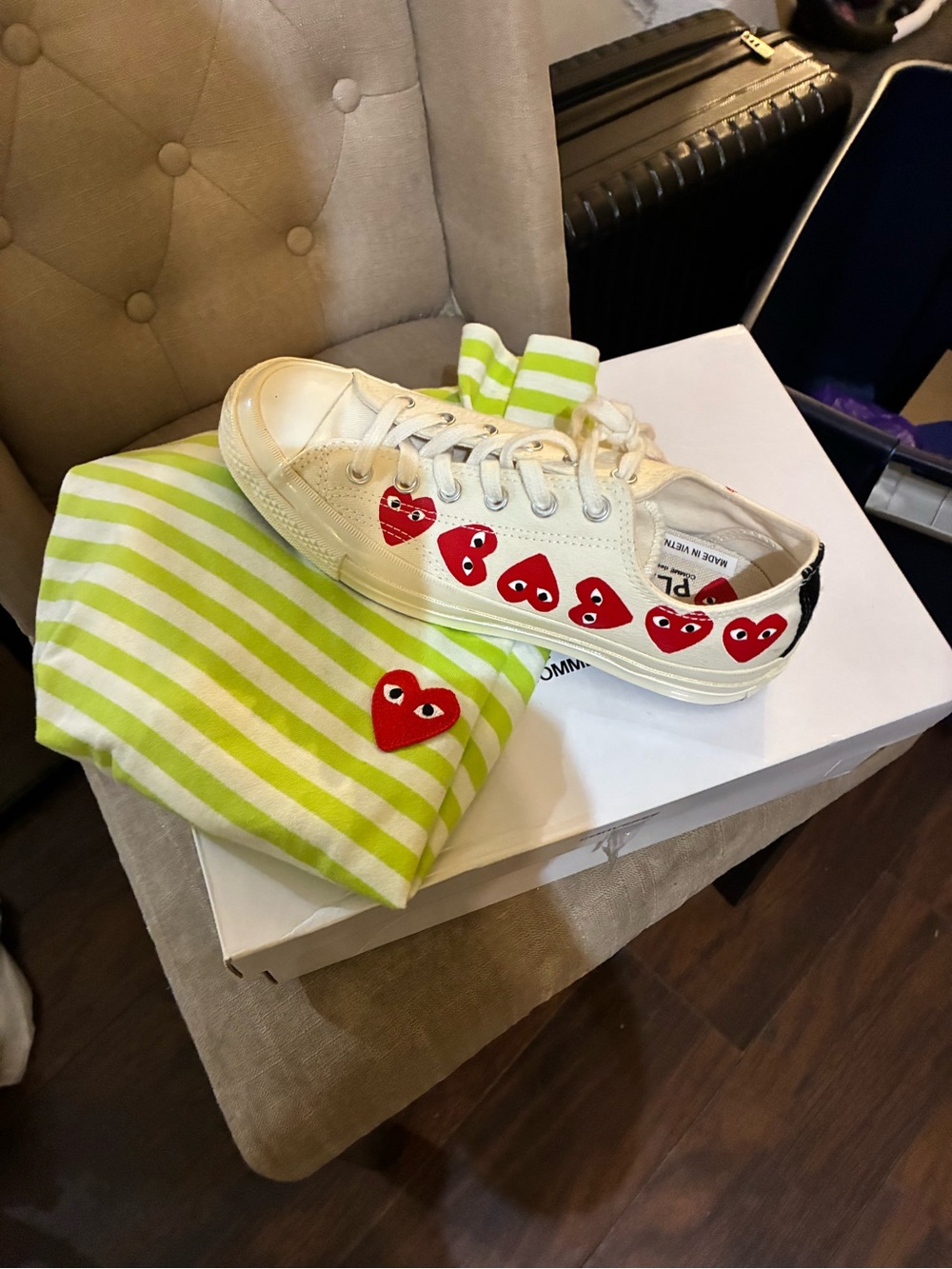 Comme des Garcons White Canvas Low-Top Sneakers with Red Heart Motif